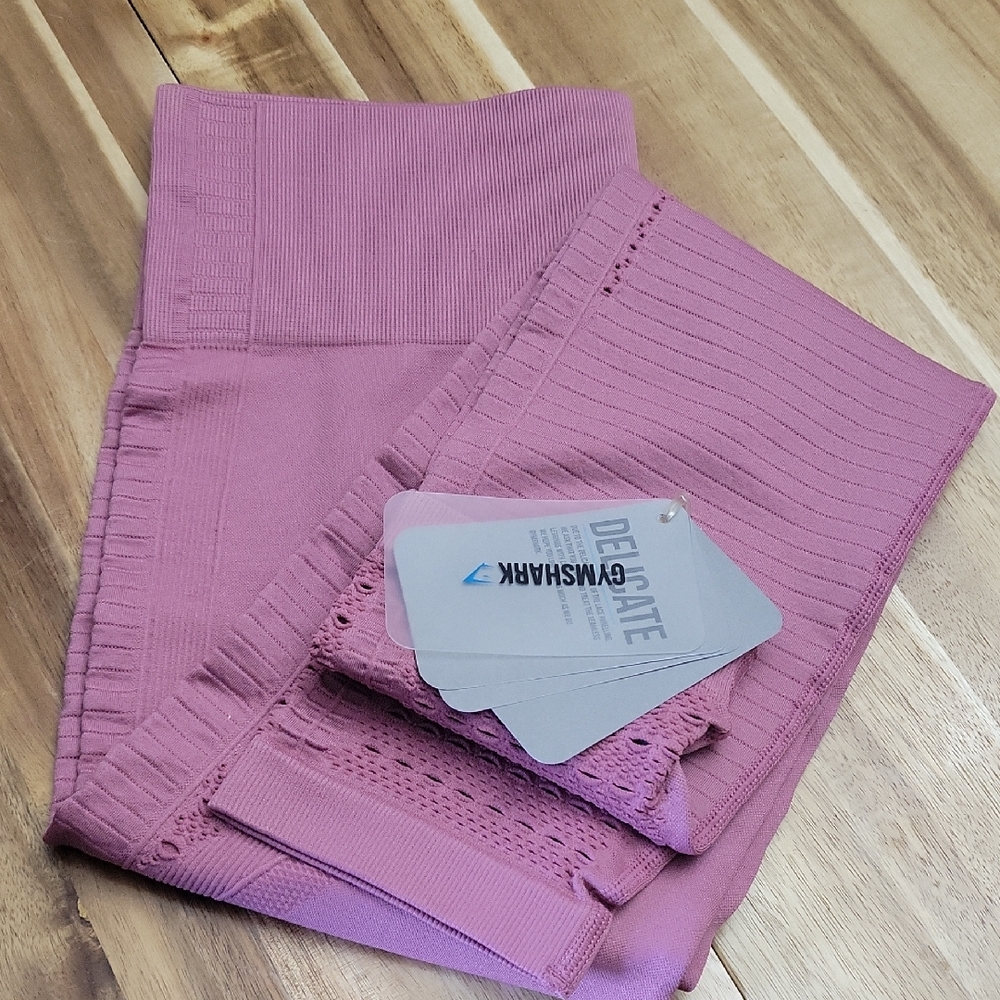 Gymshark Women's Dusky Pink Leggings, Size L. New With Tags!